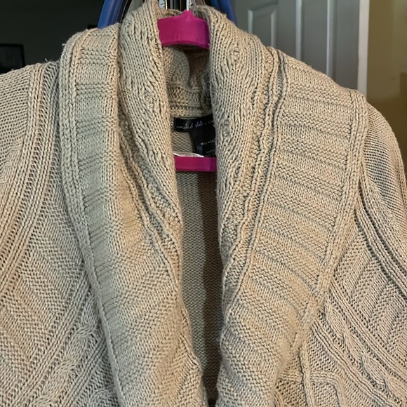 United States Sweaters Waterfall Knitted Cardigan - Picture 2 of 4